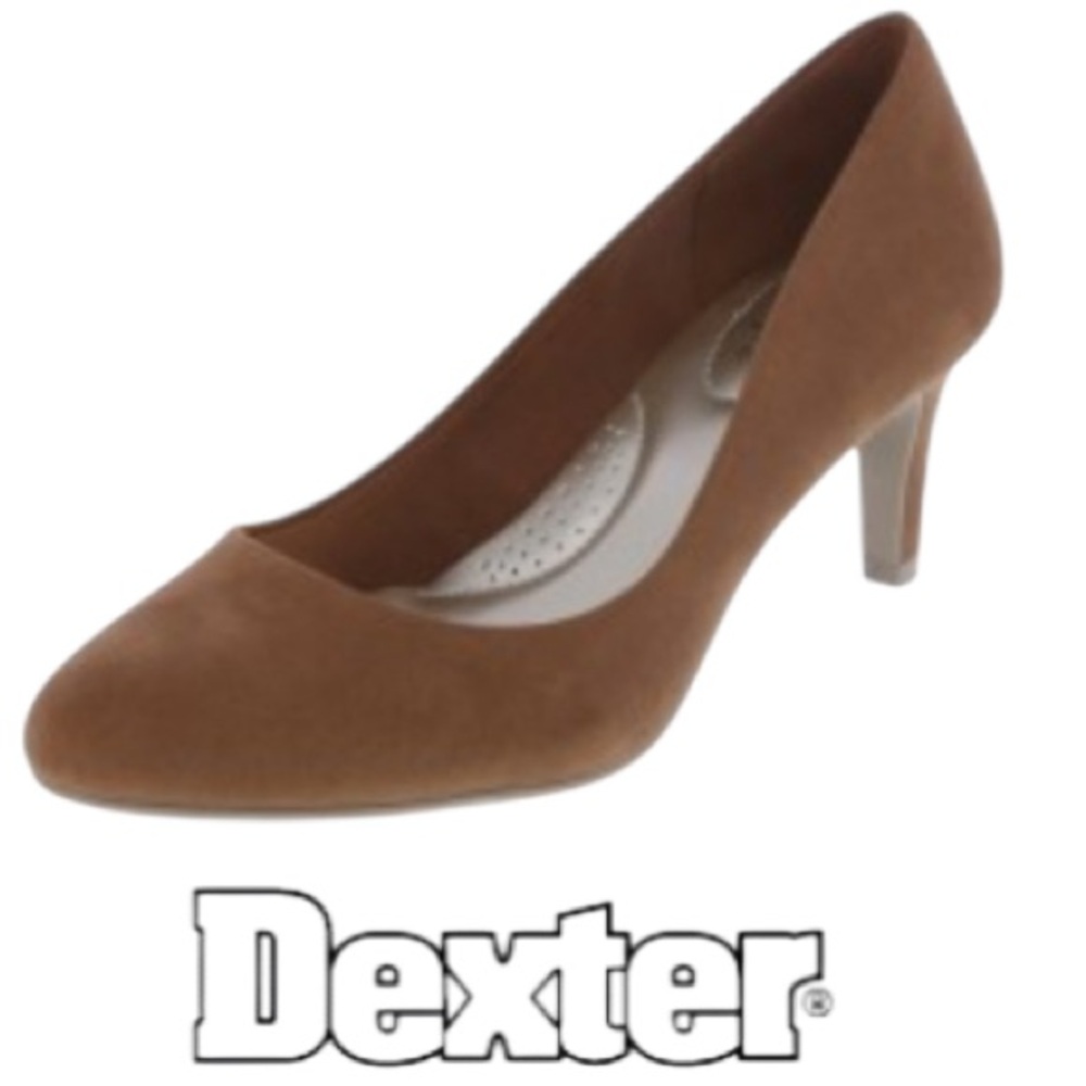 9Wide Dexter Comfort Pumps with Almond Toe and Suede Texture.